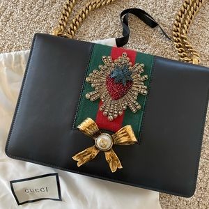 Gucci Chain Peony Medium Black Leather Bag